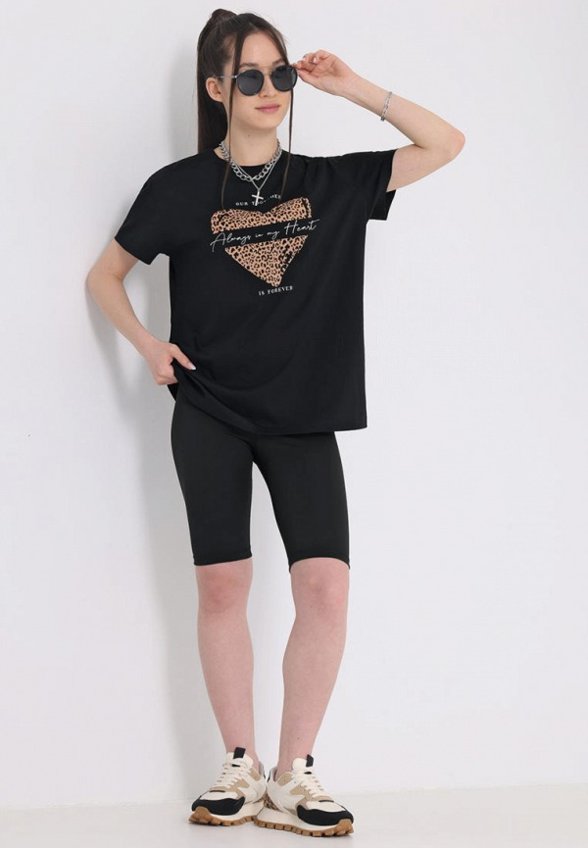 Футболка Апрель