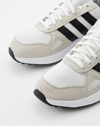 Кроссовки adidas мужчинам