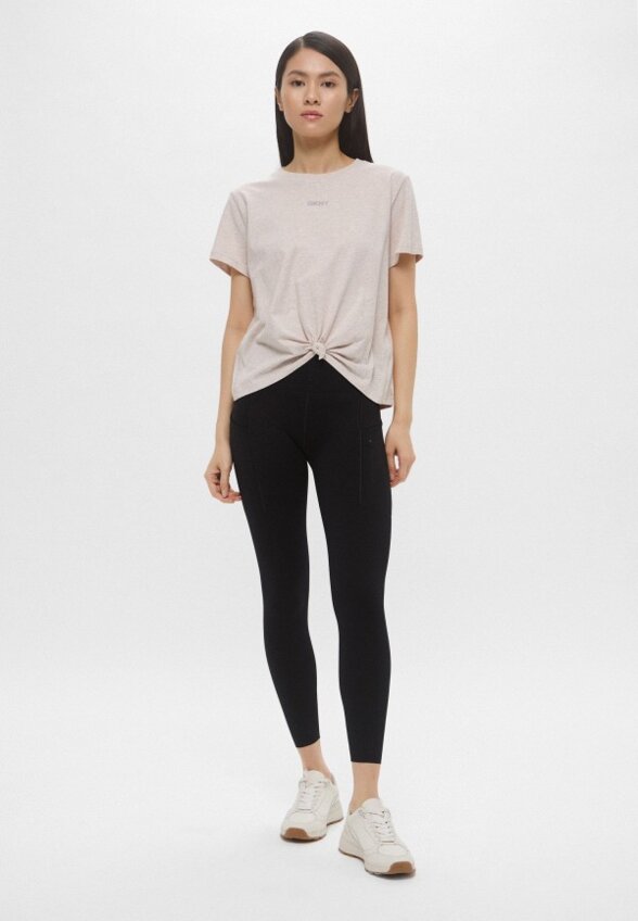 Футболка DKNY