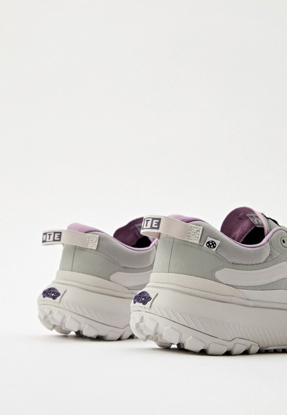 Кроссовки Vans