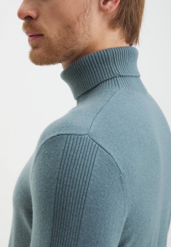 Водолазка Maison David