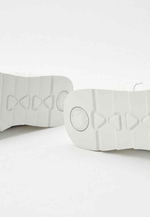 Кроссовки Guess