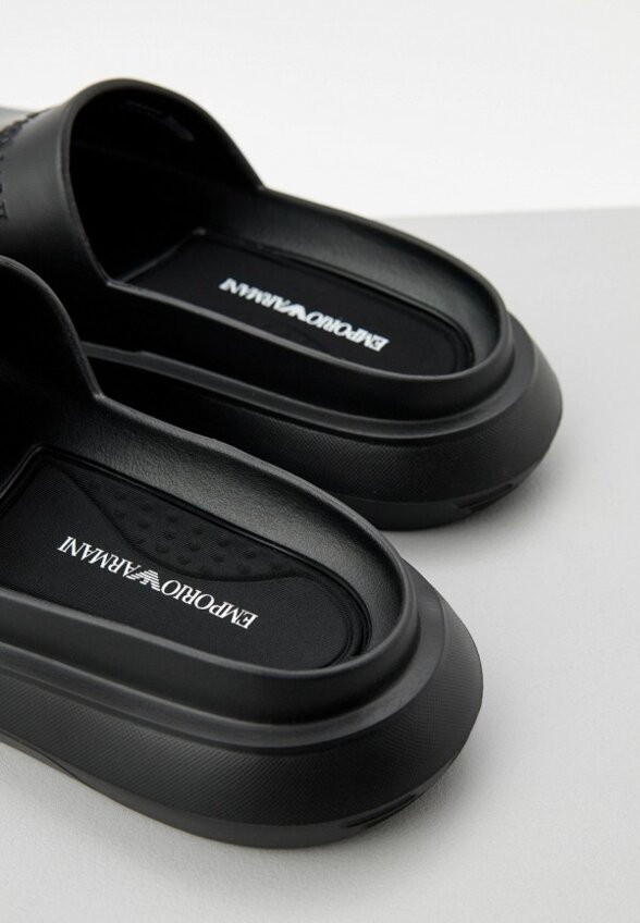 Сланцы Emporio Armani