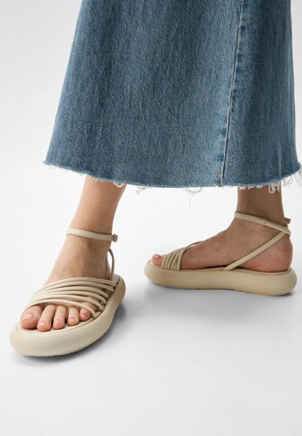 Сандалии Vic Matie