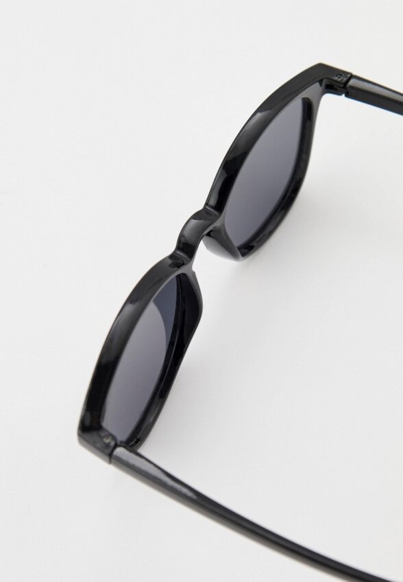 Очки солнцезащитные Amov