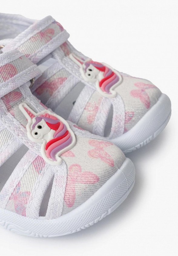 Сандалии Tikkago