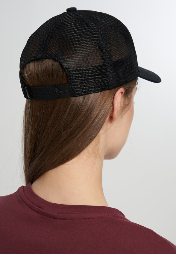 Бейсболка Mountain Hardwear Logo Trucker, Черный