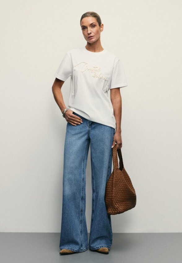 Футболка Zarina