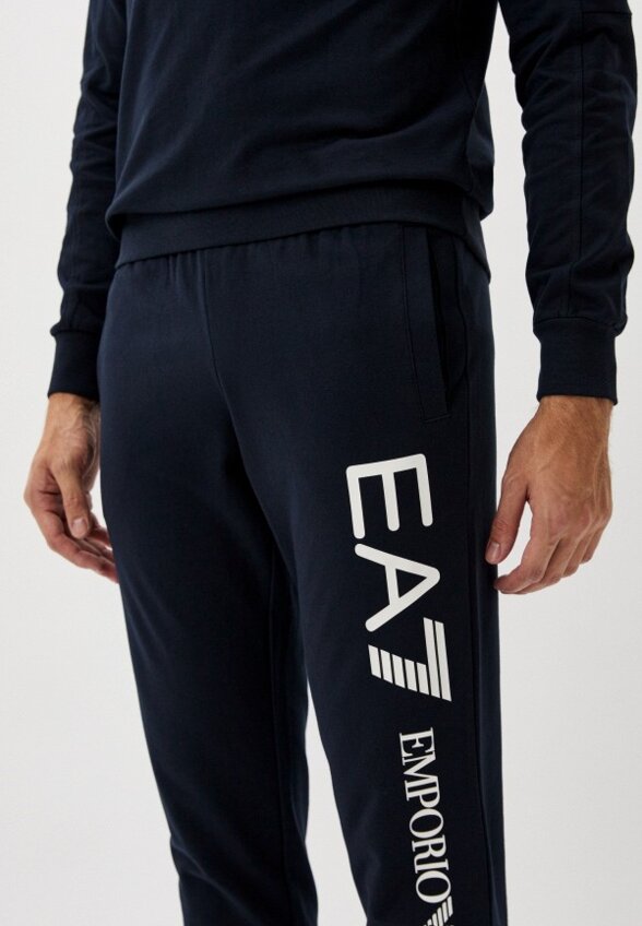 Брюки спортивные EA7