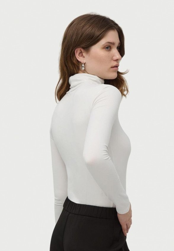 Водолазка Terranova