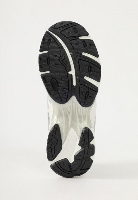 Кроссовки Baasploa