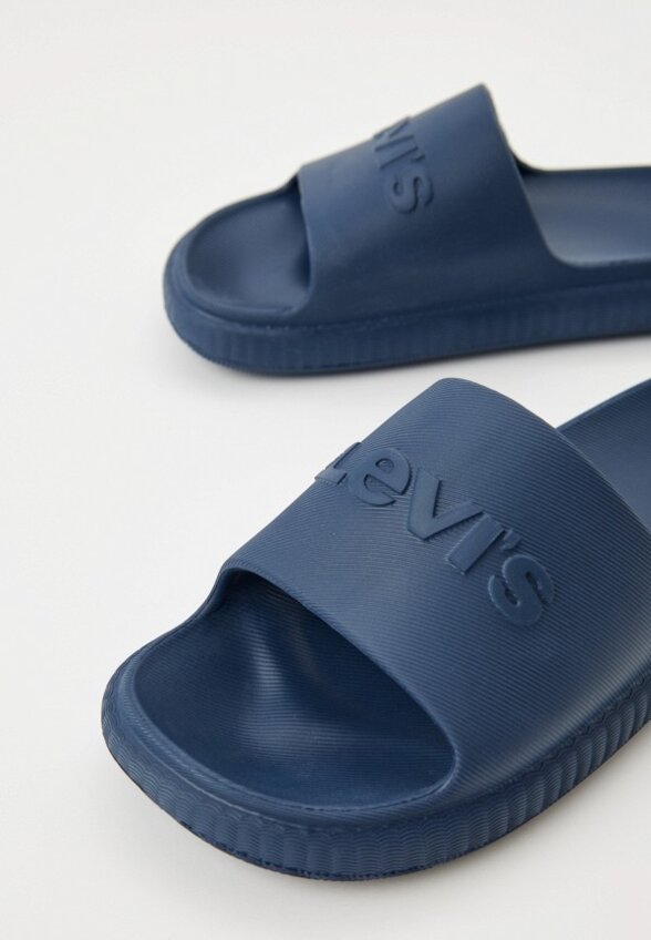 Сланцы Levi's®