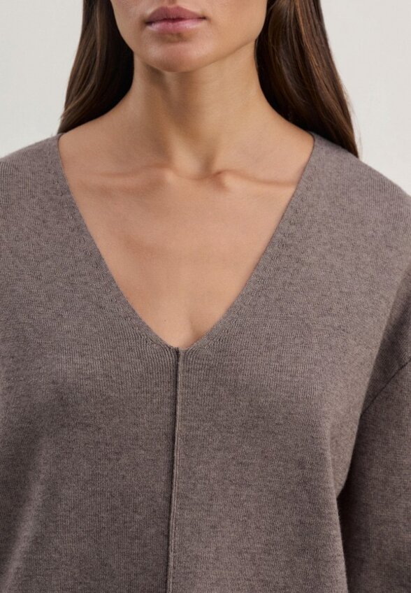 Пуловер Zarina