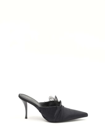 Neous Naledi женщинам