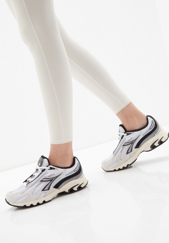 Кроссовки Diadora