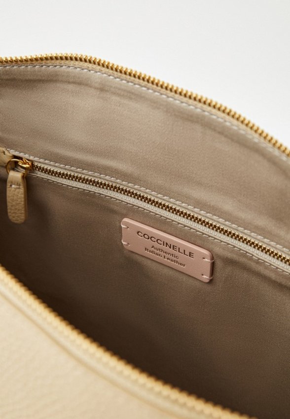 Сумка Coccinelle