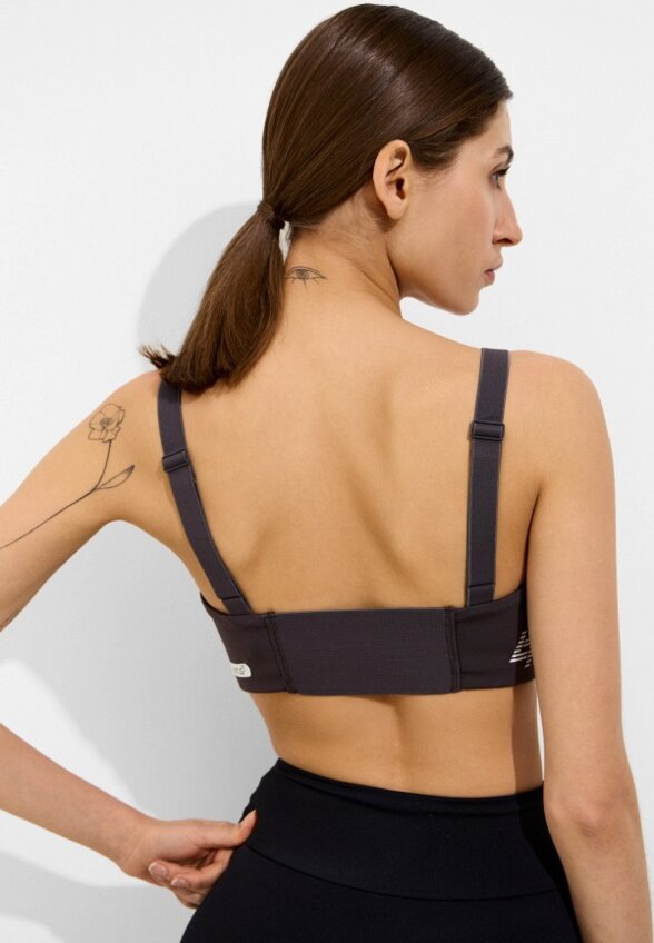 Топ спортивный EA7