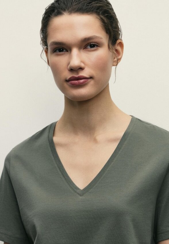 Футболка Zarina