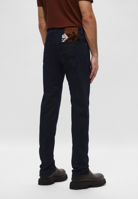 Джинсы и платок Jacob Cohen