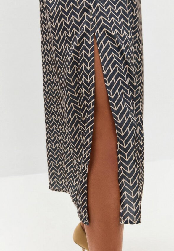 Платье и шарф Сиринга