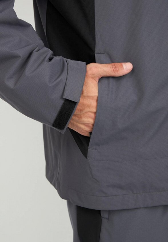 Куртка утепленная Baasploa