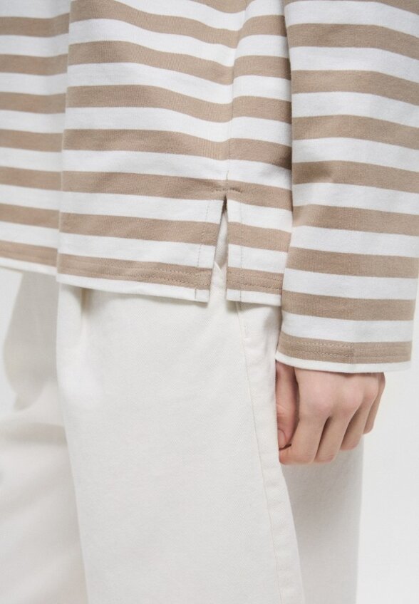 Лонгслив Sela