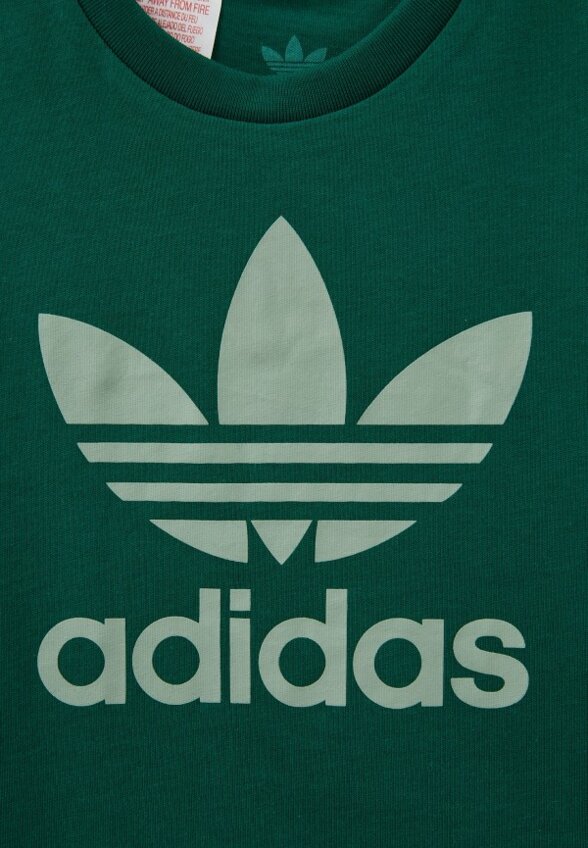 Футболка и шорты adidas Originals