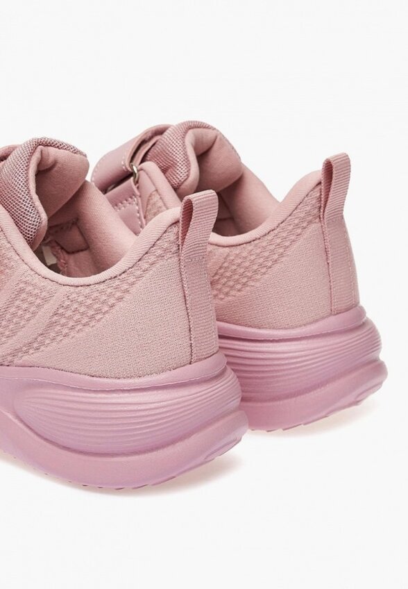 Кроссовки Tikkago