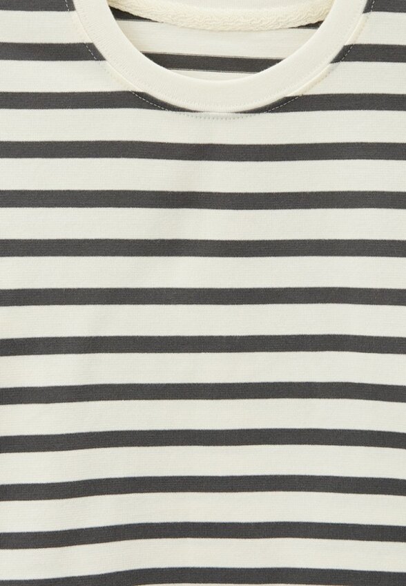 Лонгслив Mark Formelle