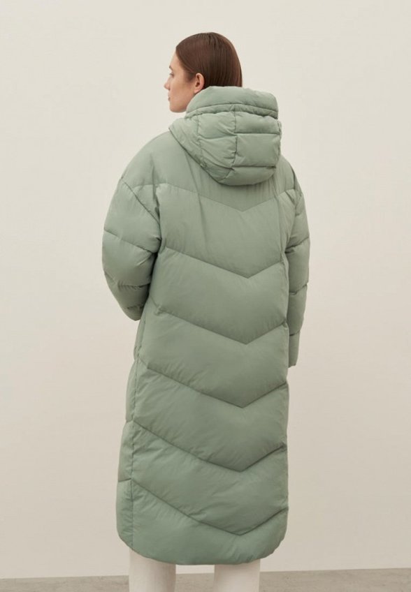 Пуховик Finn Flare