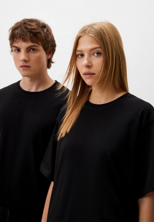 Футболка DNK