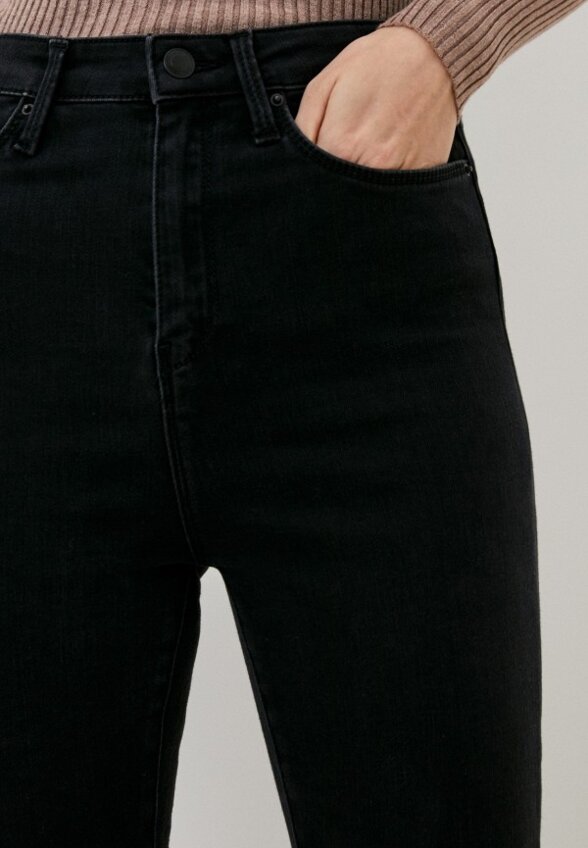 Джинсы Colin's