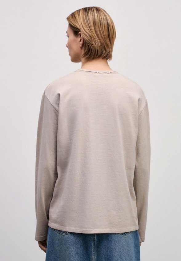 Лонгслив Zarina