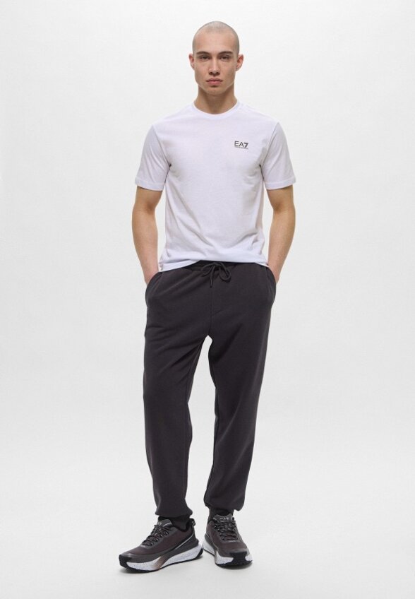 Футболка EA7