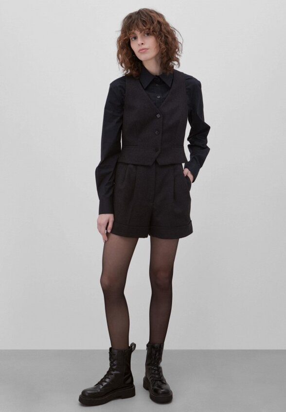 Жилет I Am Studio