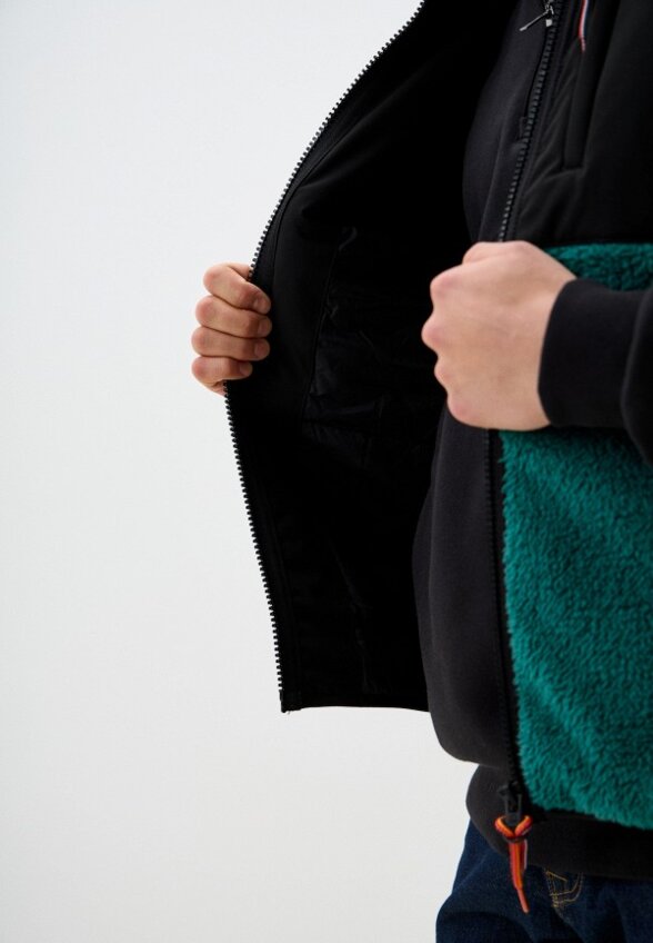 Жилет спортивный United Colors of Benetton