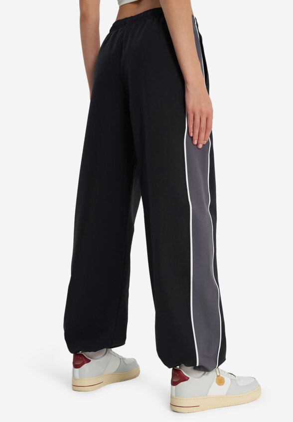 Брюки женские Under Armour Rival, Черный
