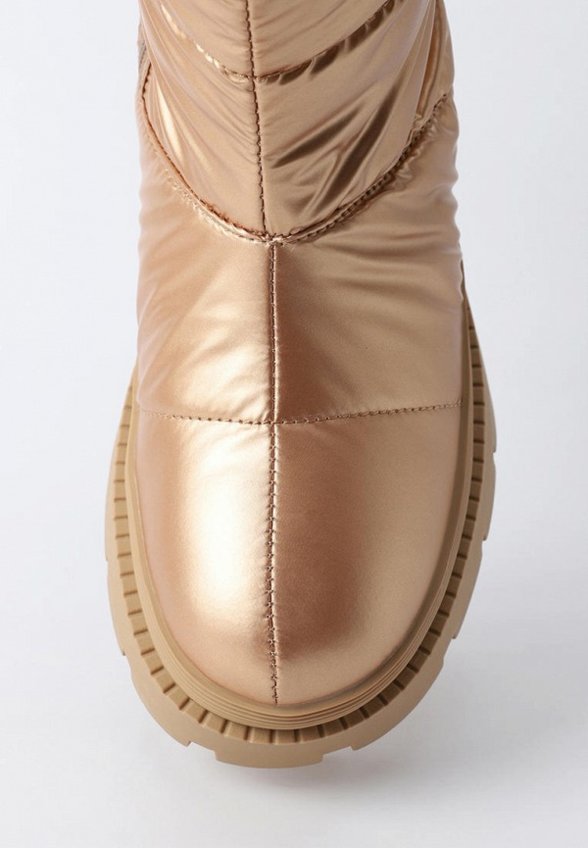 Дутики Nominee