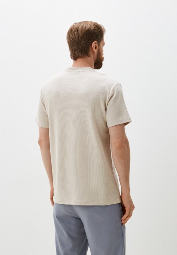 Футболка Colin's