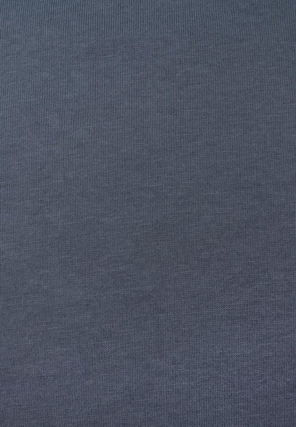 Футболка Апрель