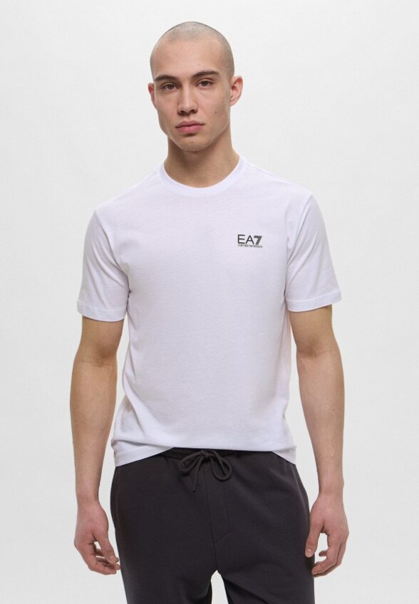 Футболка EA7