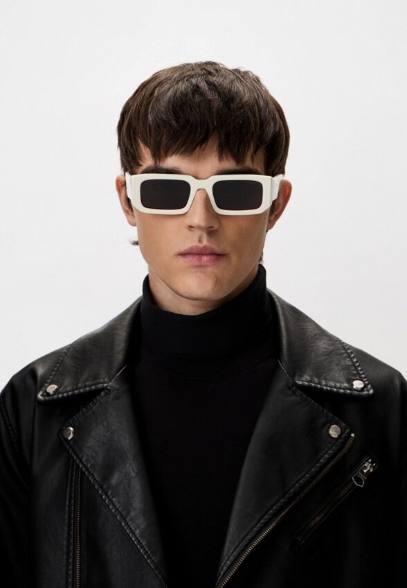 Очки солнцезащитные Prada