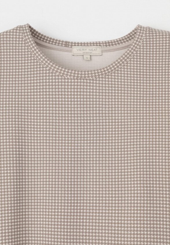 Платье Very Neat