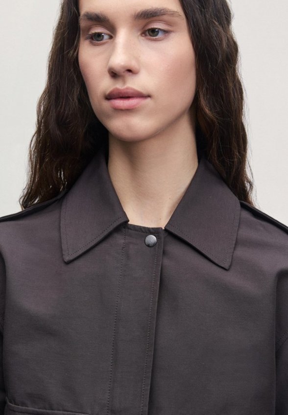 Ветровка Zarina