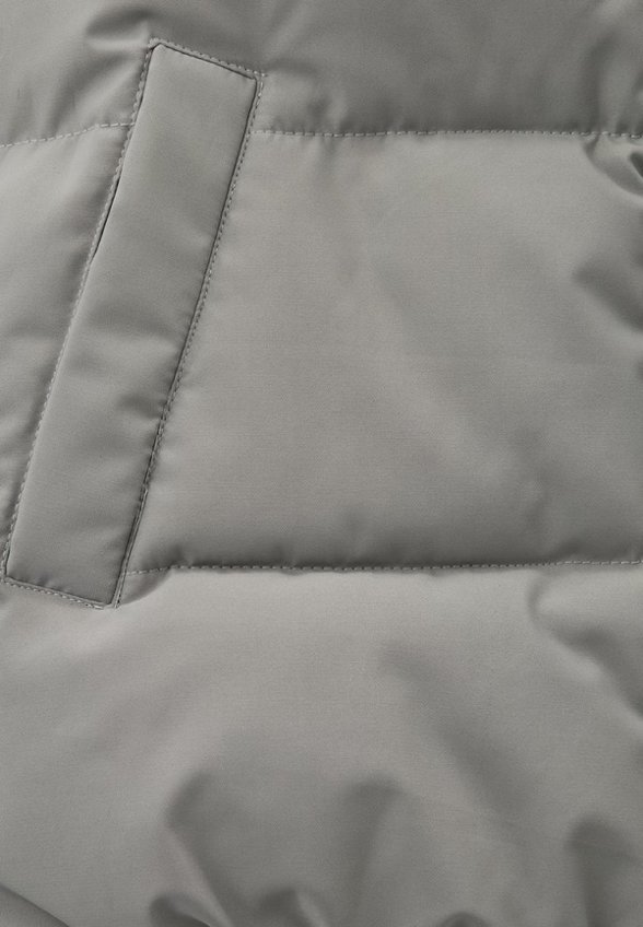 Жилет утепленный Isibris