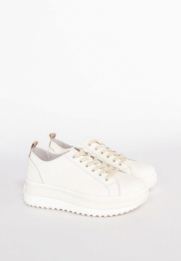 Кроссовки Gut