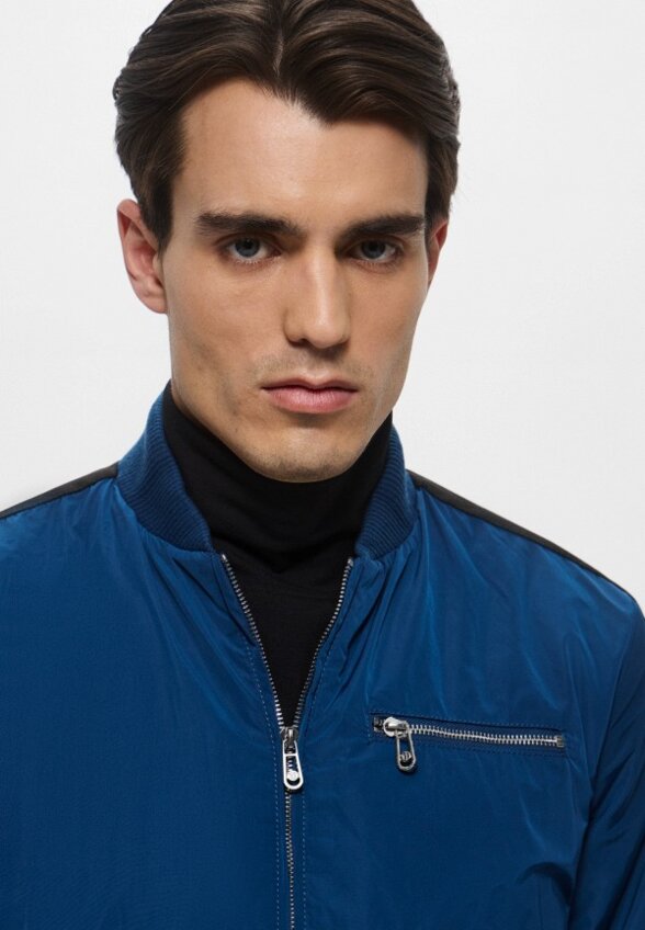 Бомбер Trussardi