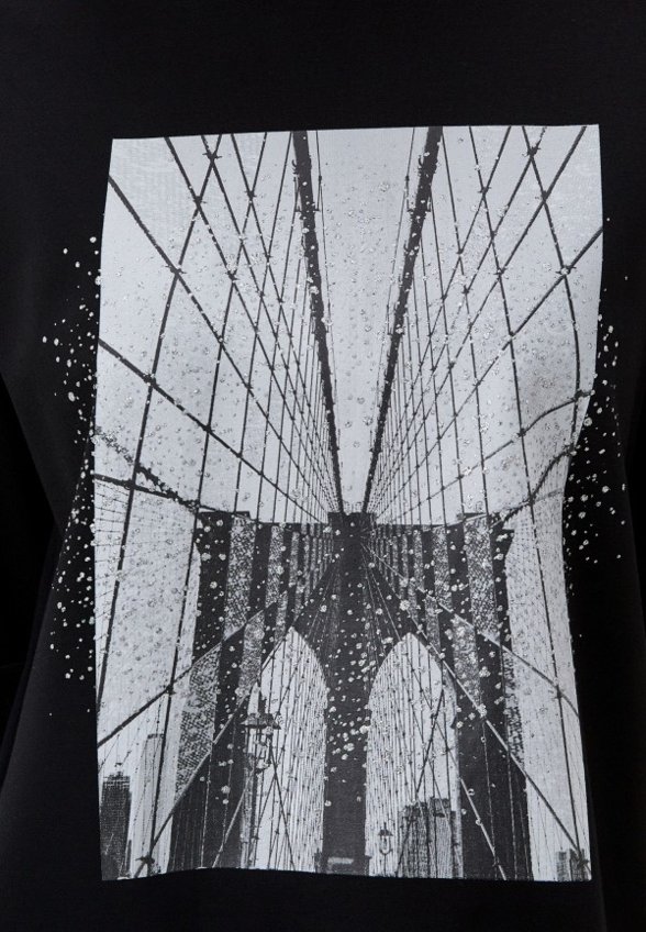 Футболка Savage