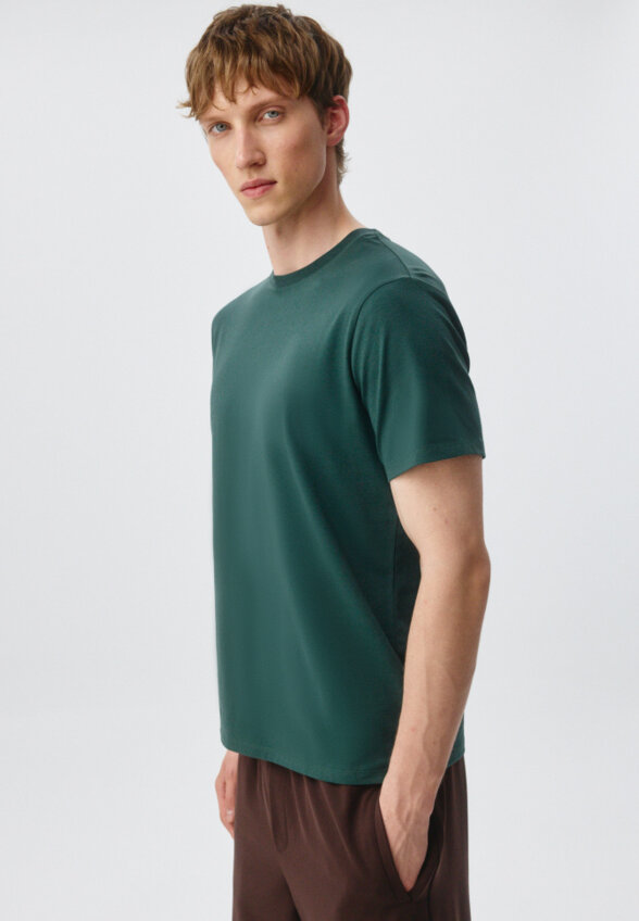 Футболка SLIM FIT базовая