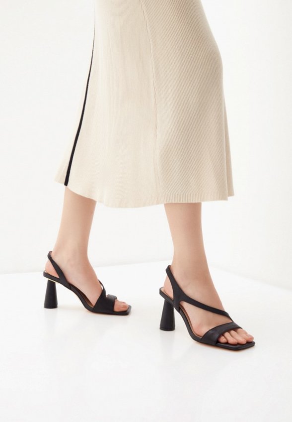 Босоножки Valley